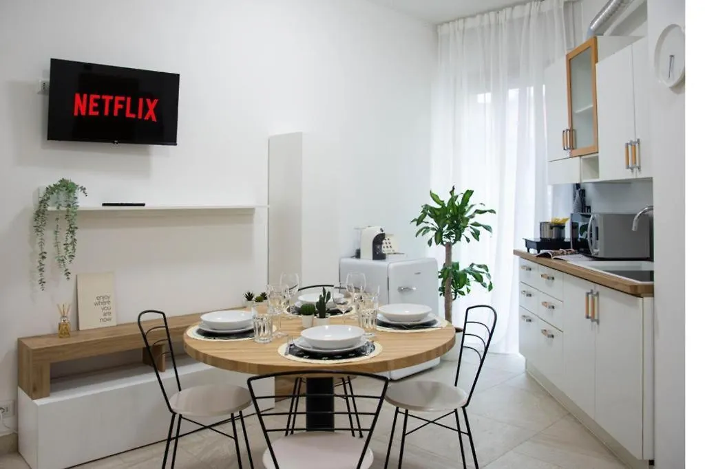 Ca' Fiore - Self Check-In, Central & Modern Apartment Como