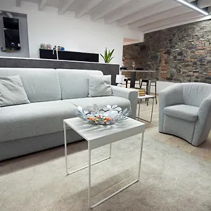 Larius Apartment